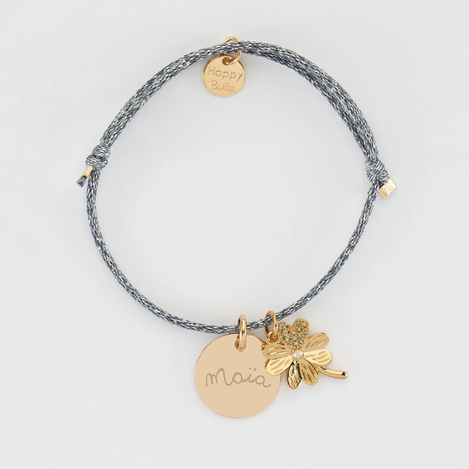 Bracelet enfant personnalisé cordon pailleté médaille gravée plaqué or 15 mm et breloque trèfle scintillant 15 mm