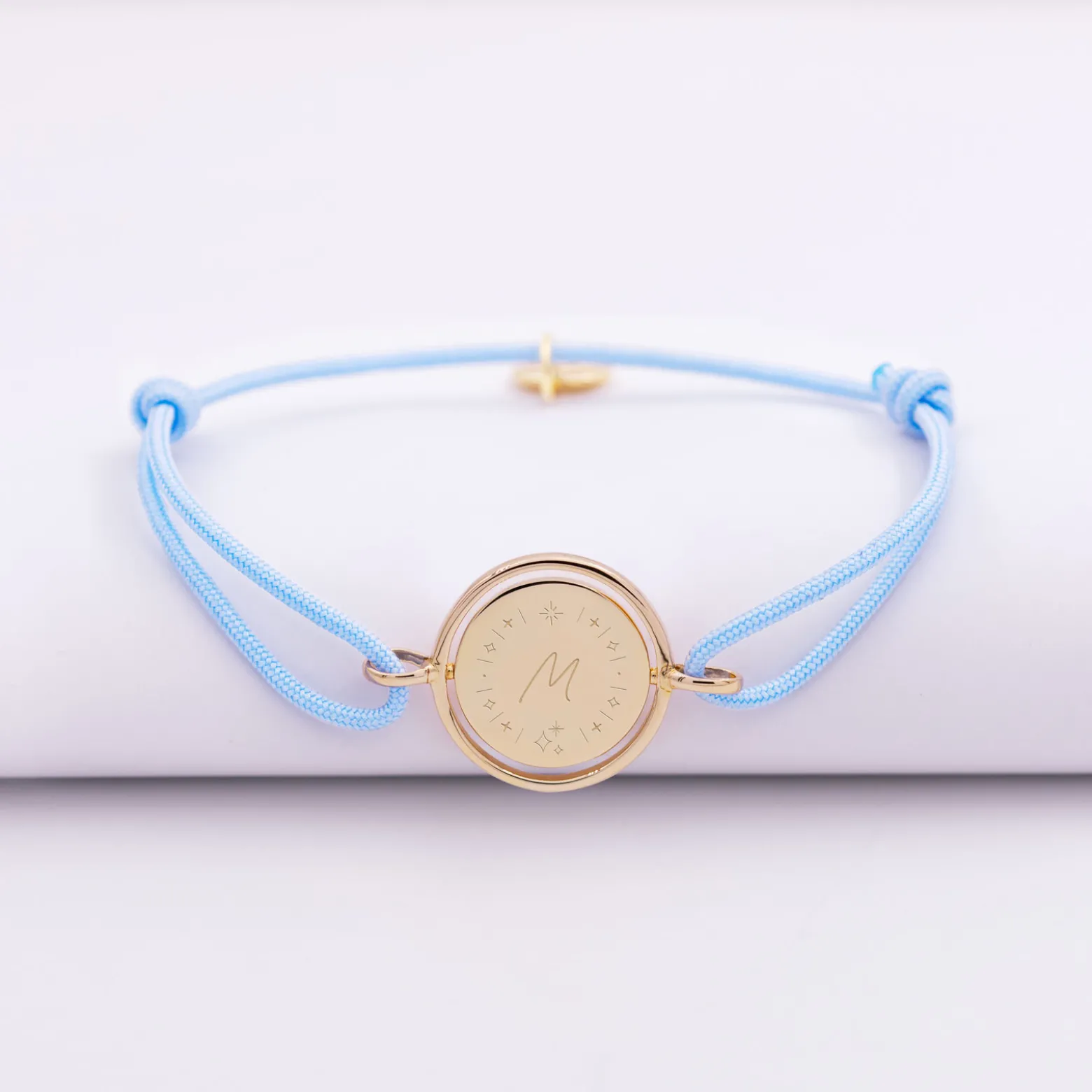 Bracelet enfant personnalisé cordon médaille réversible Eternelle gravée plaqué or 2 trous 16 mm - HappyBulle x Capucine