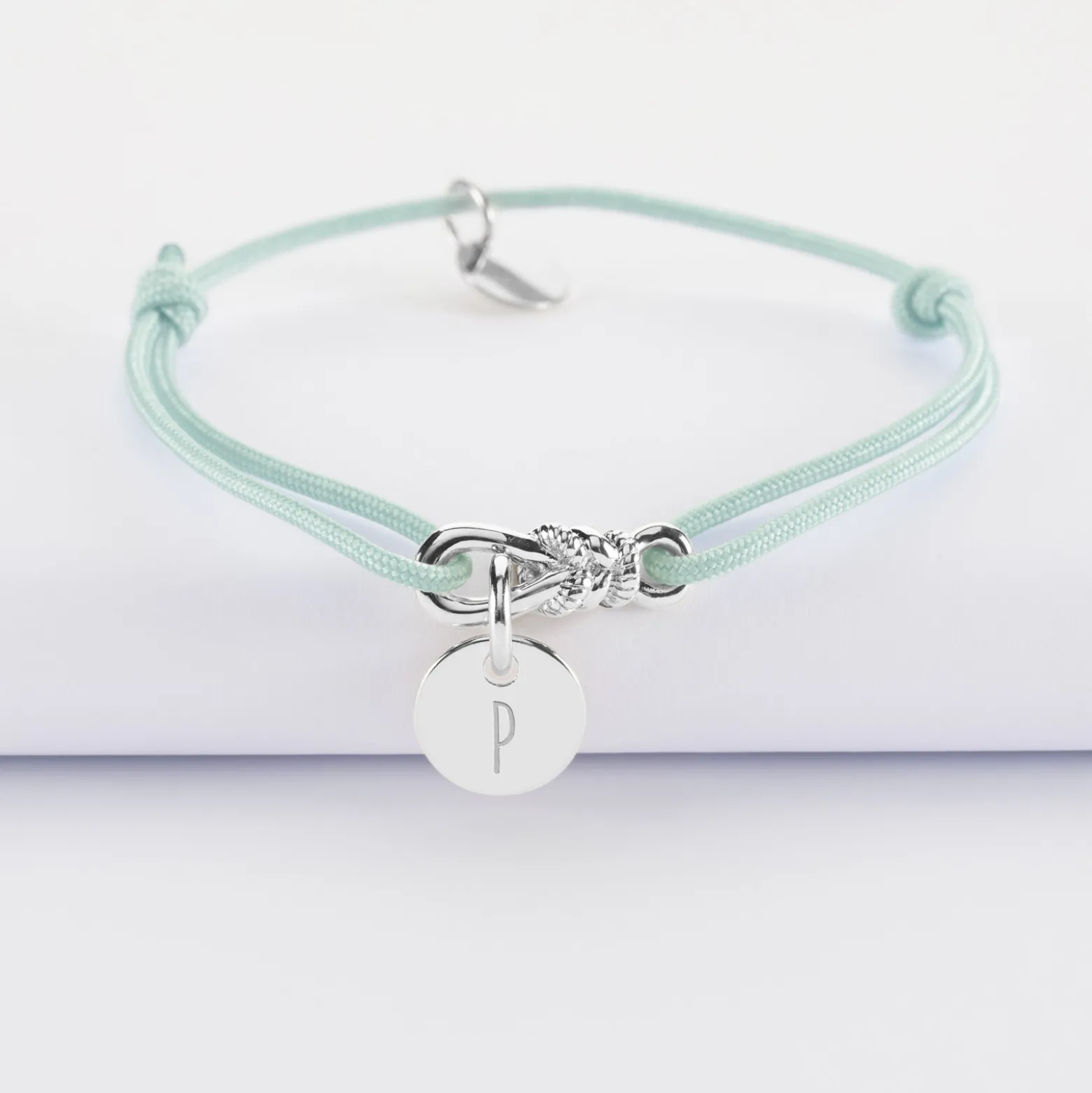 Bracelet enfant personnalisé cordon "Le lien" et médaille gravée argent 10 mm - HappyBulle x Lilylovesfashion