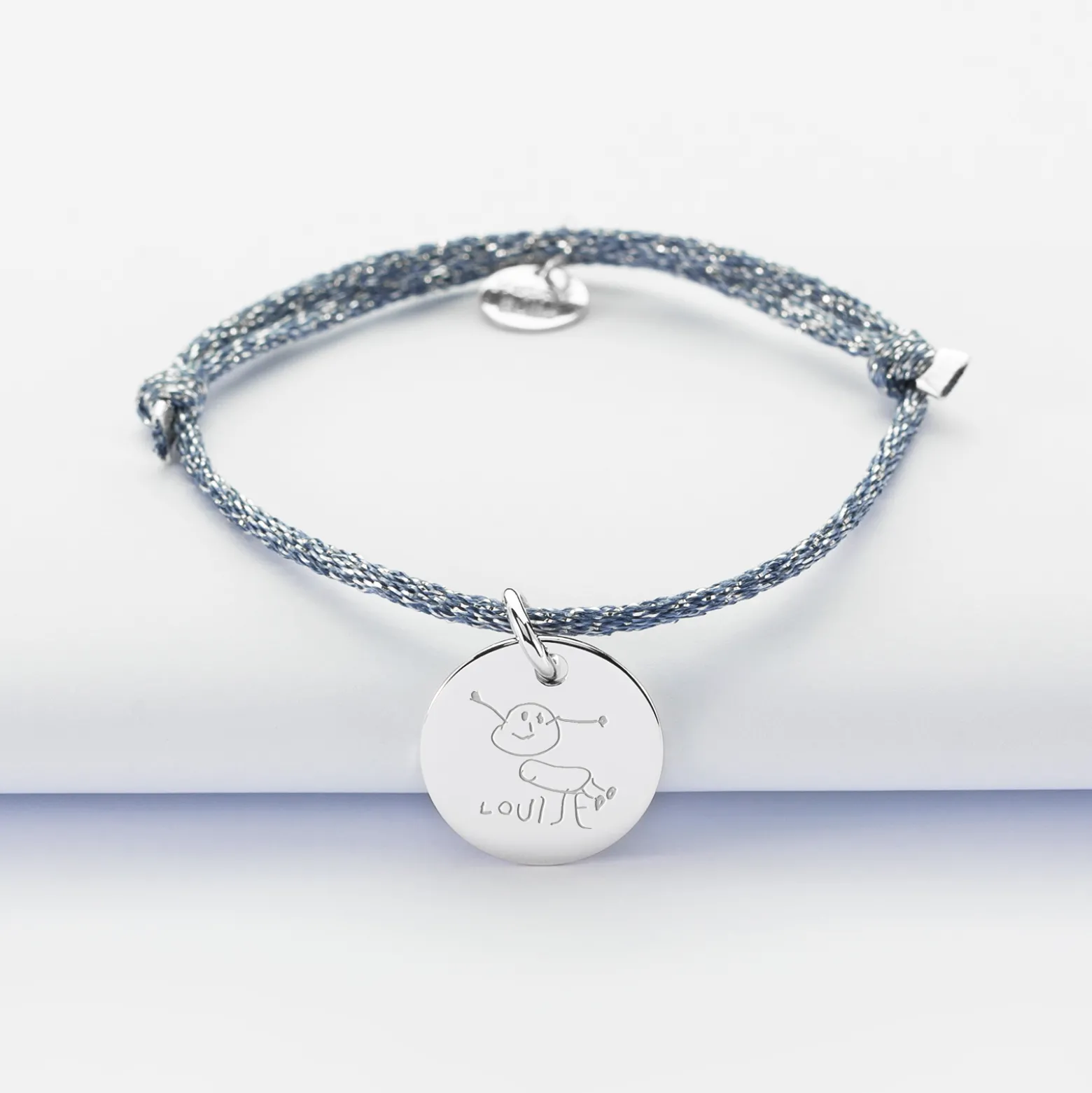 Bracelet enfant personnalisé cordon pailleté médaille gravée argent 15 mm