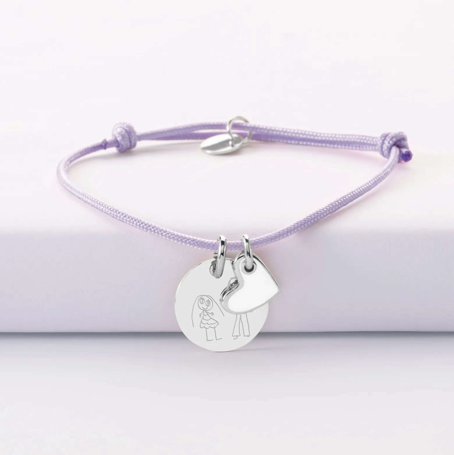 Bracelet enfant personnalisé médaille gravée argent 15 mm et breloque coeur email 10 mm