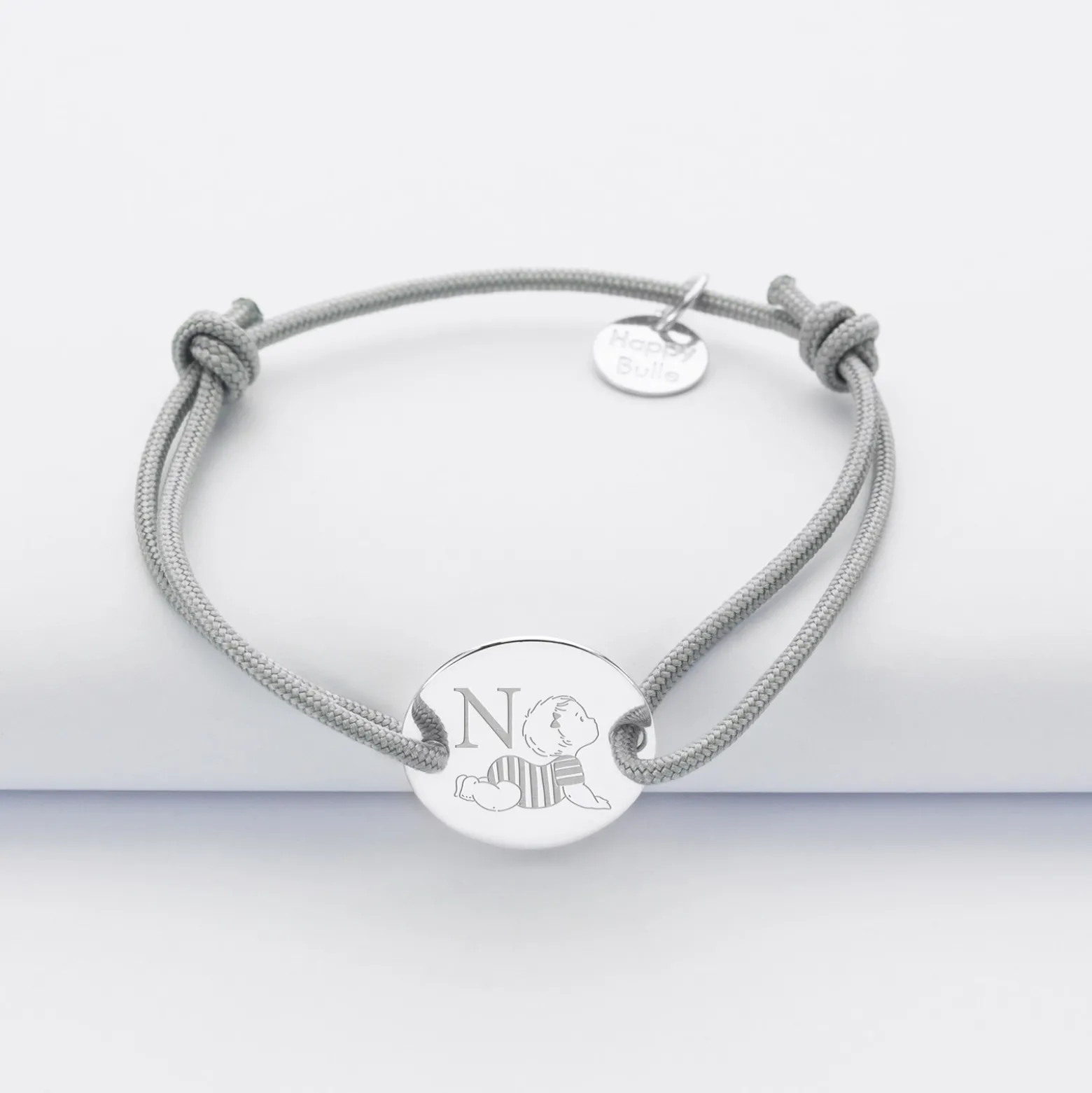 Bracelet enfant personnalisé initiale médaille gravée argent 2 trous 15 mm - HappyBulle x Marie Savart