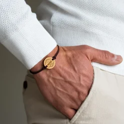 Bracelet EVG personnalisé cordon double médaille gravée bois ronde 2 trous 21 mm