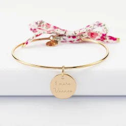 Bracelet EVJF personnalisé jonc plaqué or et cordon Liberty médaille gravée 15 mm