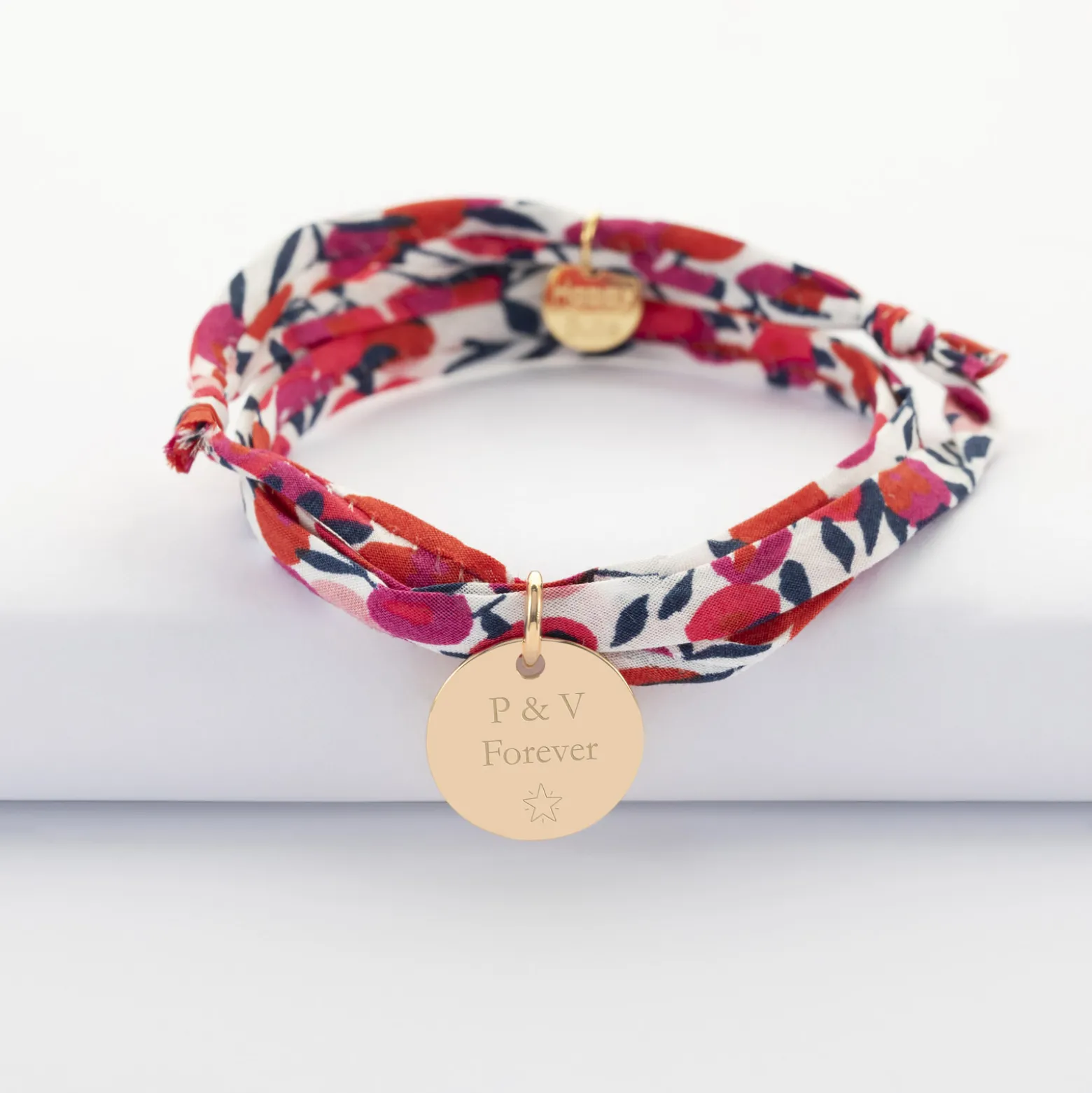 Bracelet Famille des mariés 3 tours Liberty personnalisé médaille gravée plaqué or 15 mm