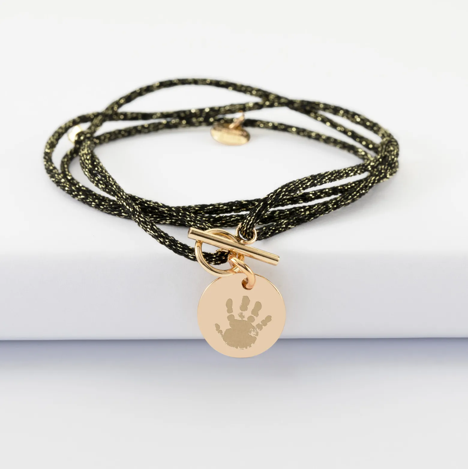 Bracelet fermoir personnalisé cordon 3 tours pailleté médaille gravée plaqué or 15 mm