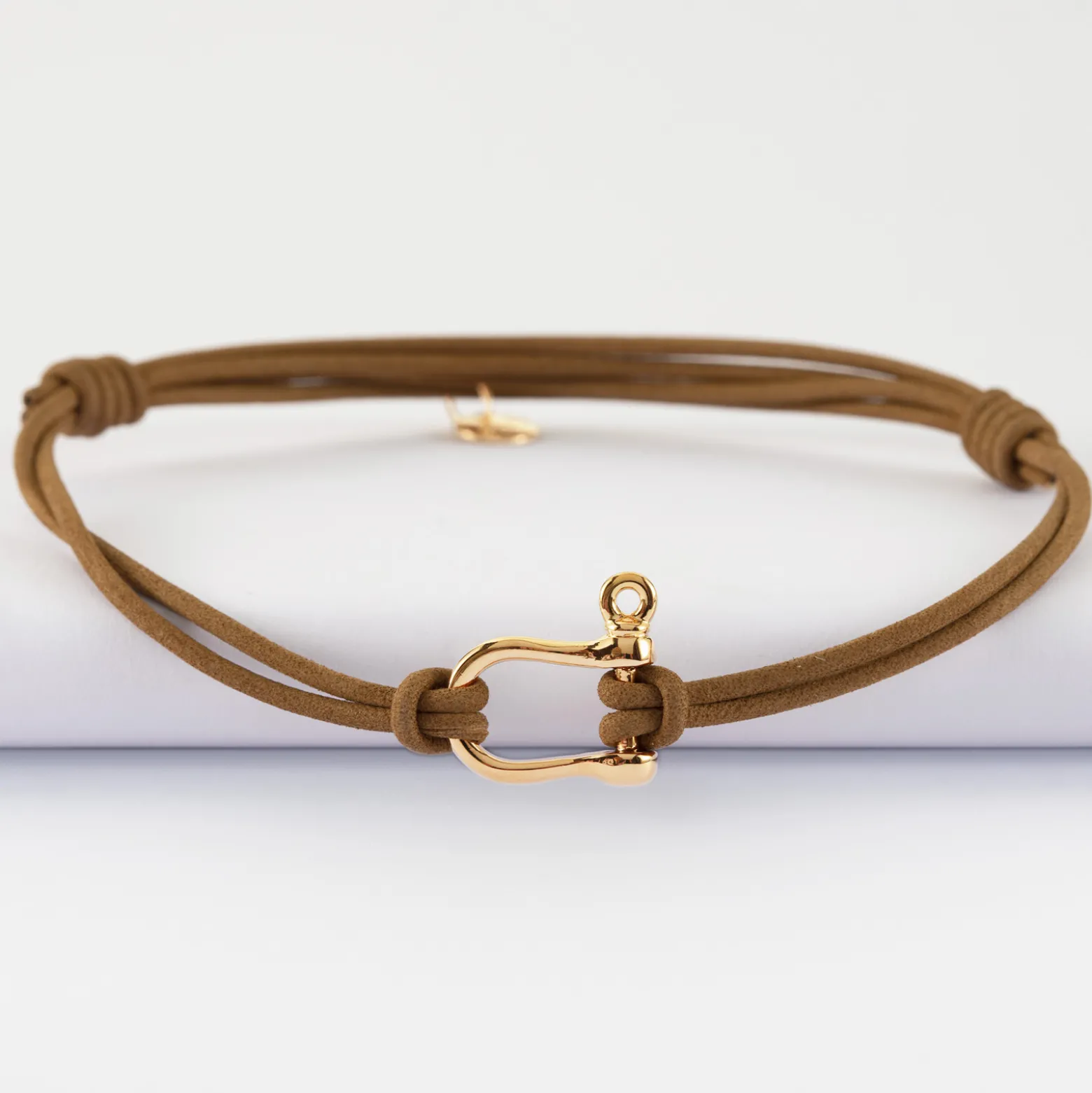 Bracelet homme cordon cuir double manille plaqué or 15 mm