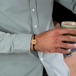 Bracelet homme médaille gravée bois ronde 21 mm - Edition spéciale
