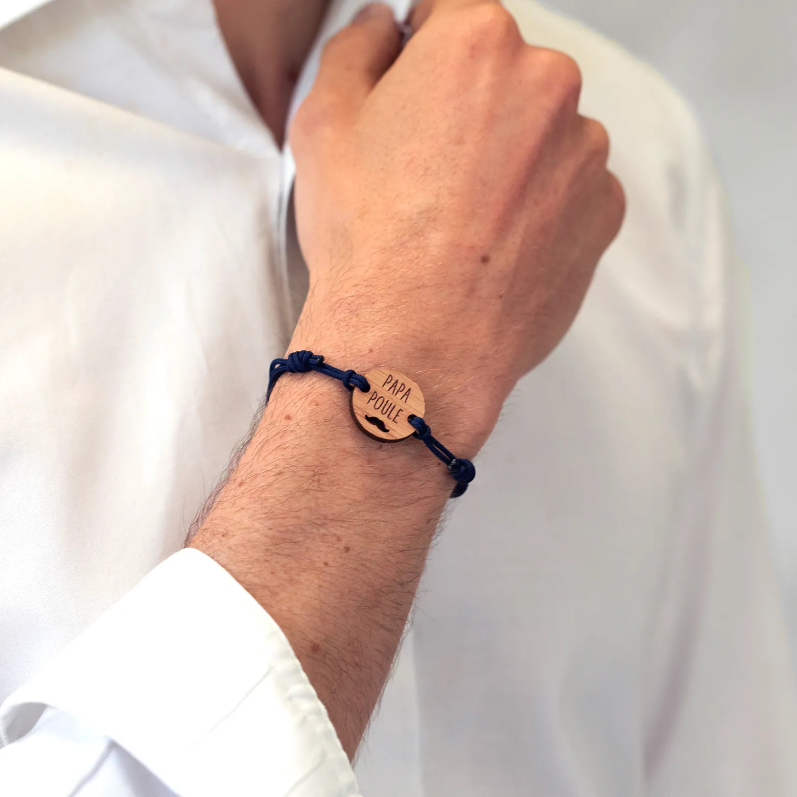 Bracelet homme médaille gravée bois ronde 21 mm - Edition spéciale "Papa poule ajouré"