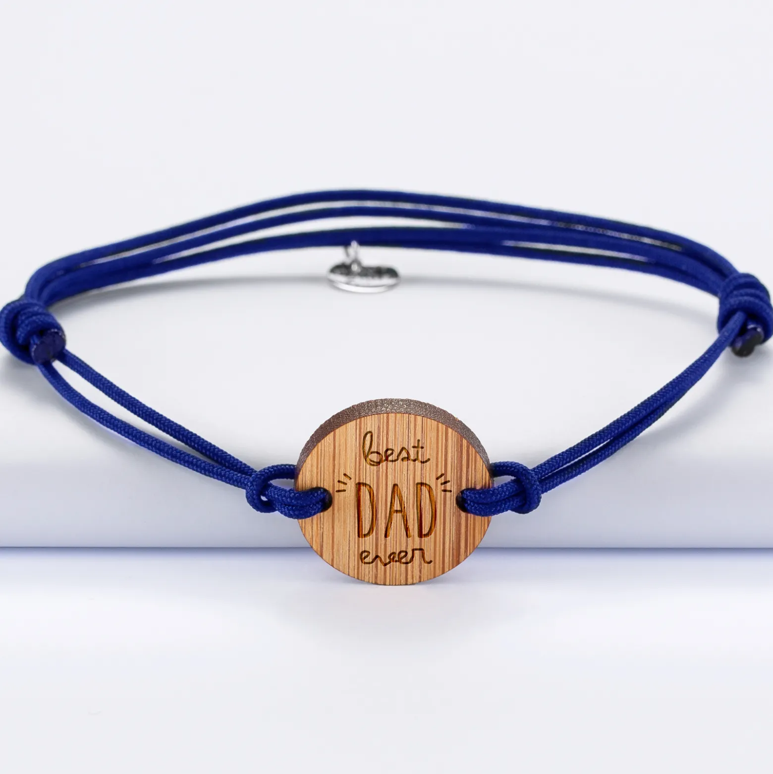 Bracelet homme médaille gravée bois ronde 21 mm - Edition spéciale "Best Dad ever"