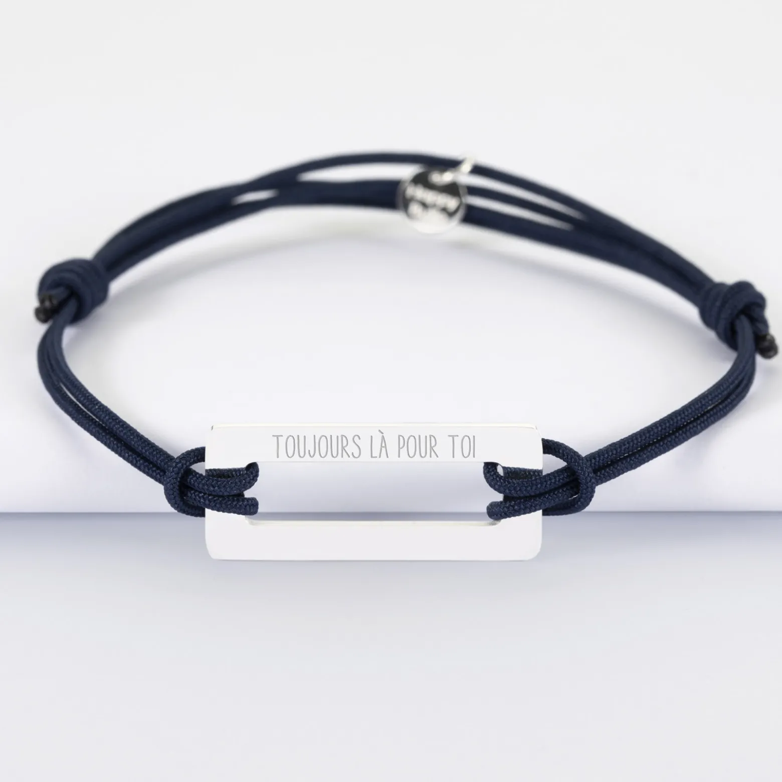Bracelet homme personnalisé cordon double médaille gravée acier rectangle évidé 32x14 mm