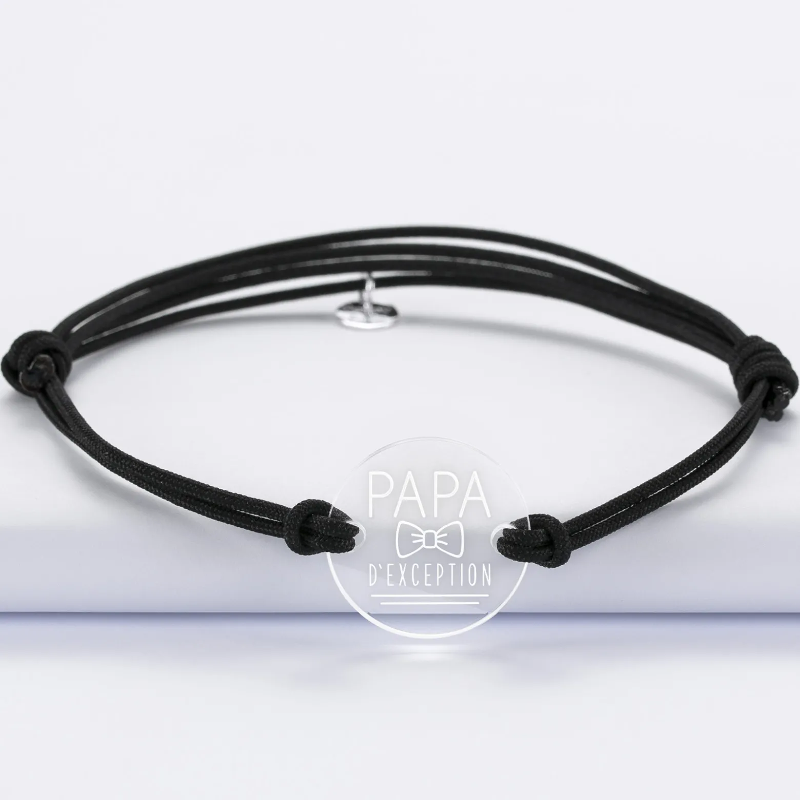 Bracelet homme personnalisé cordon double médaille gravée acrylique ronde 2 trous 21 mm
