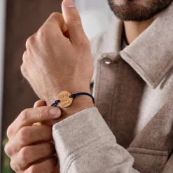 Bracelet homme personnalisé cordon double médaille gravée bois ronde 2 trous 21 mm