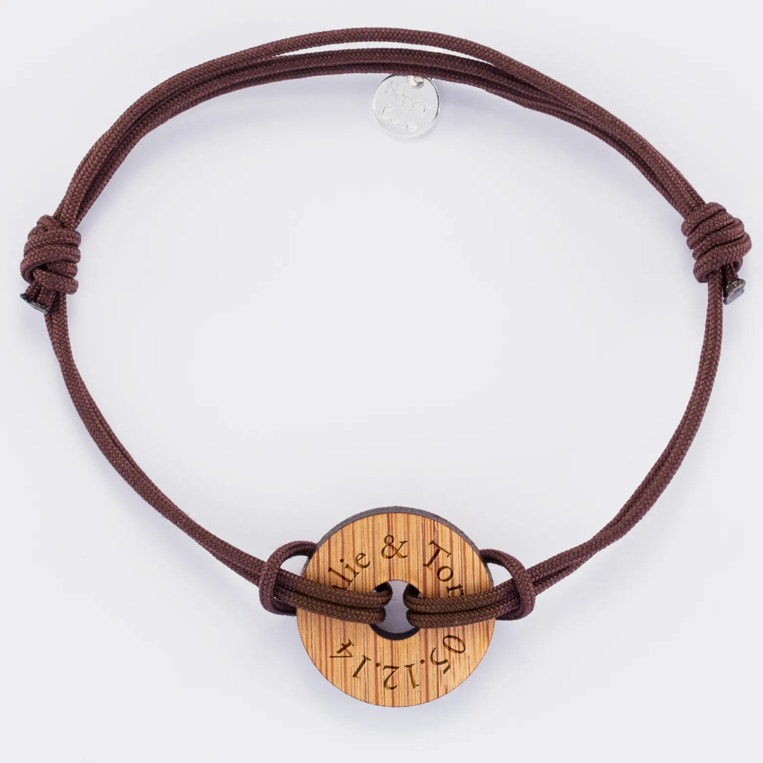 Bracelet homme personnalisé cordon double médaille gravée bois cible ronde 21 mm