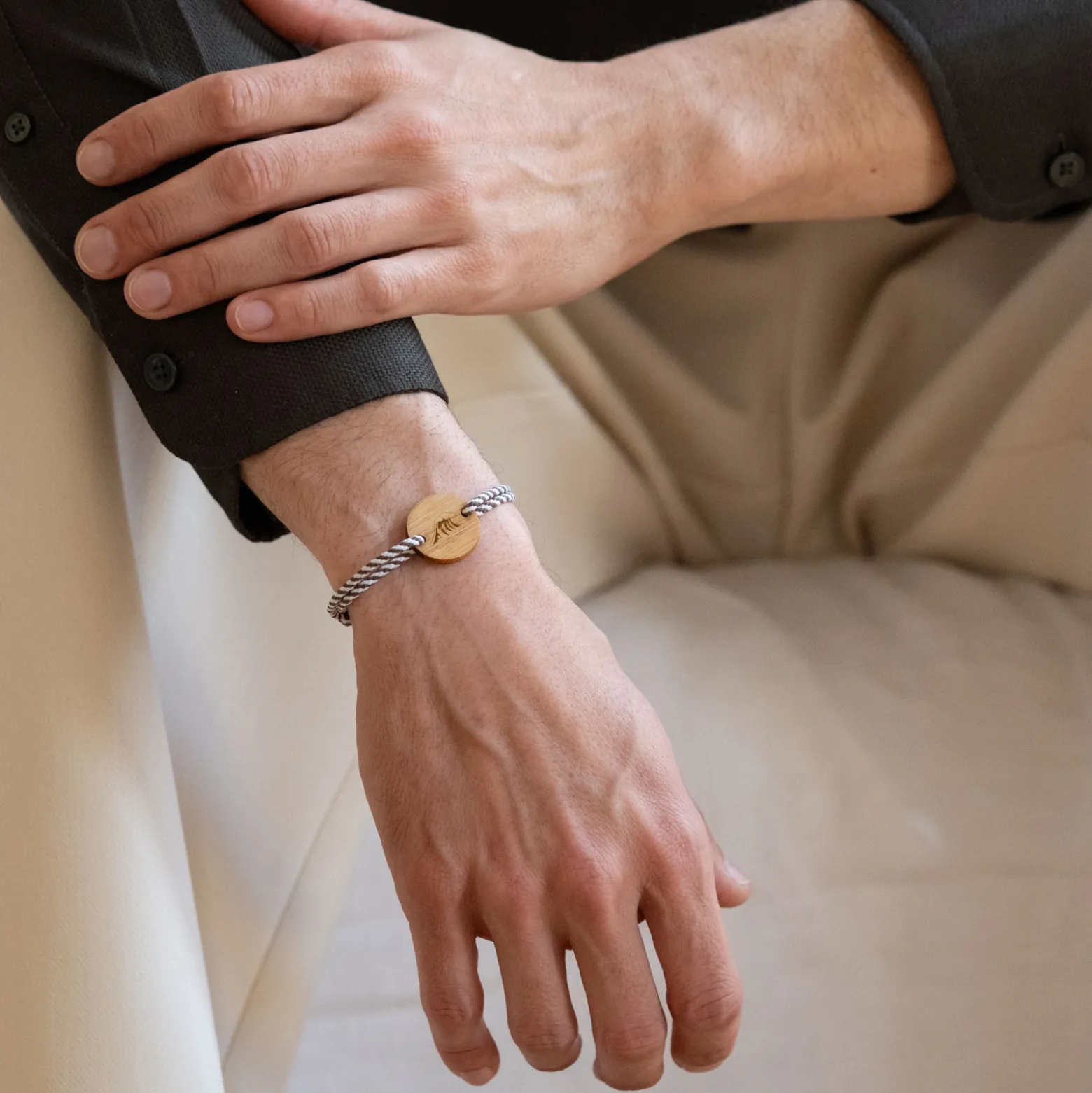 Bracelet homme personnalisé cordon marin tressé médaille gravée bois ronde 2 trous 21 mm - Edition spéciale Marin