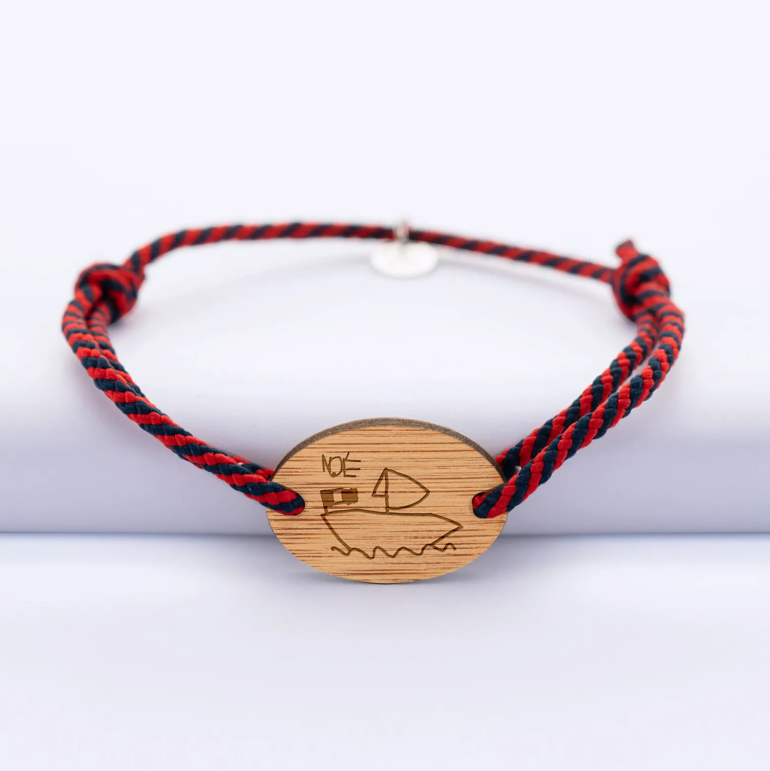 Bracelet homme personnalisé cordon marin tressé médaille gravée bois ovale 2 trous 25x17 mm