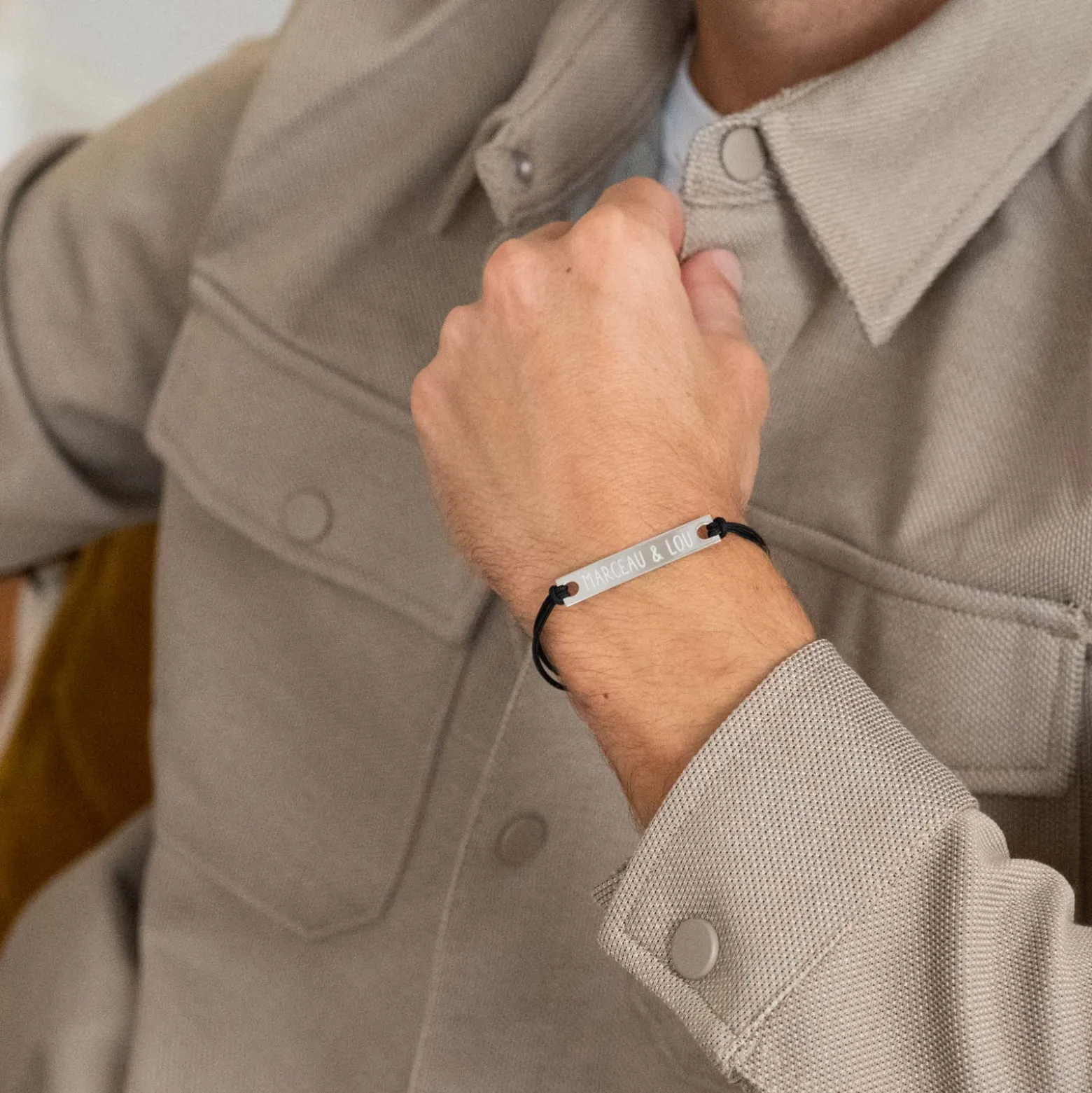 Bracelet homme personnalisé cordon doublé médaille gravée argent plaque 42x8 mm
