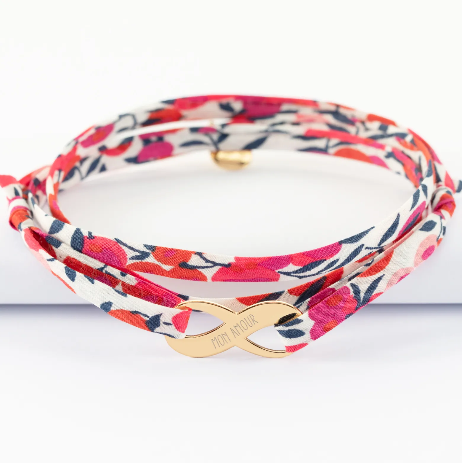 Bracelet infini 3 tours Liberty personnalisé médaille gravée plaqué or 25x10mm