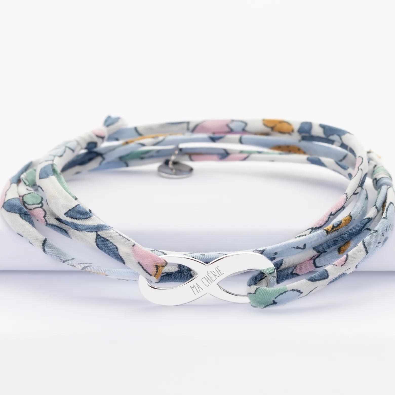 Bracelet infini 3 tours Liberty personnalisé médaille gravée argent 25x10mm