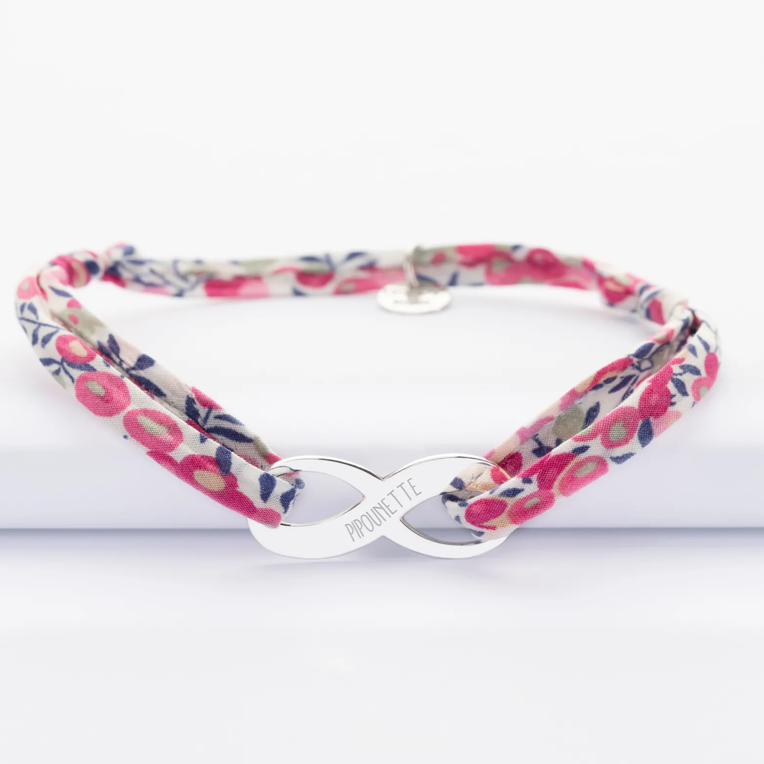 Bracelet infini Liberty médaille gravée argent 25x10mm