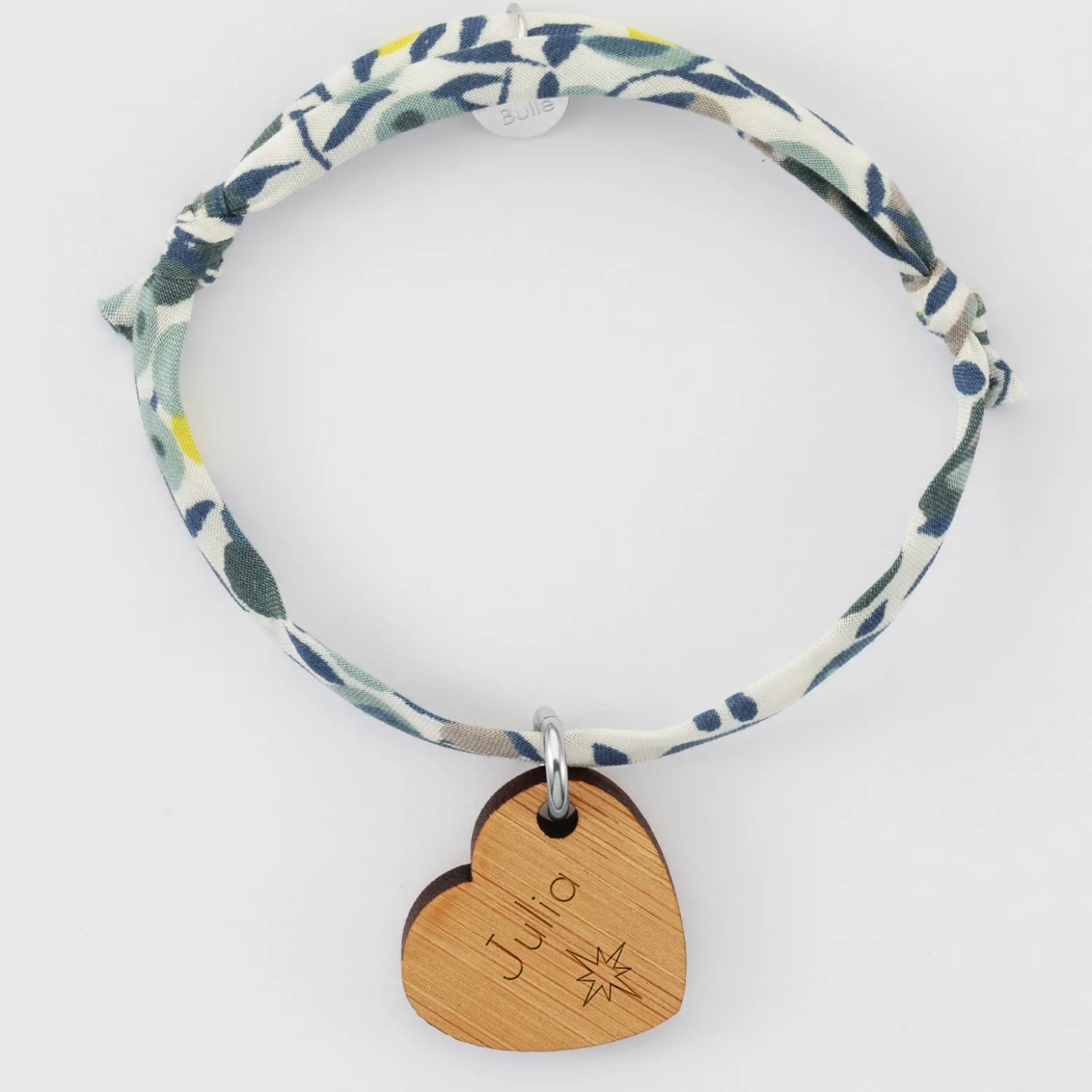 Bracelet Liberty personnalisé médaille gravée bois dormeuse coeur 19x21 mm