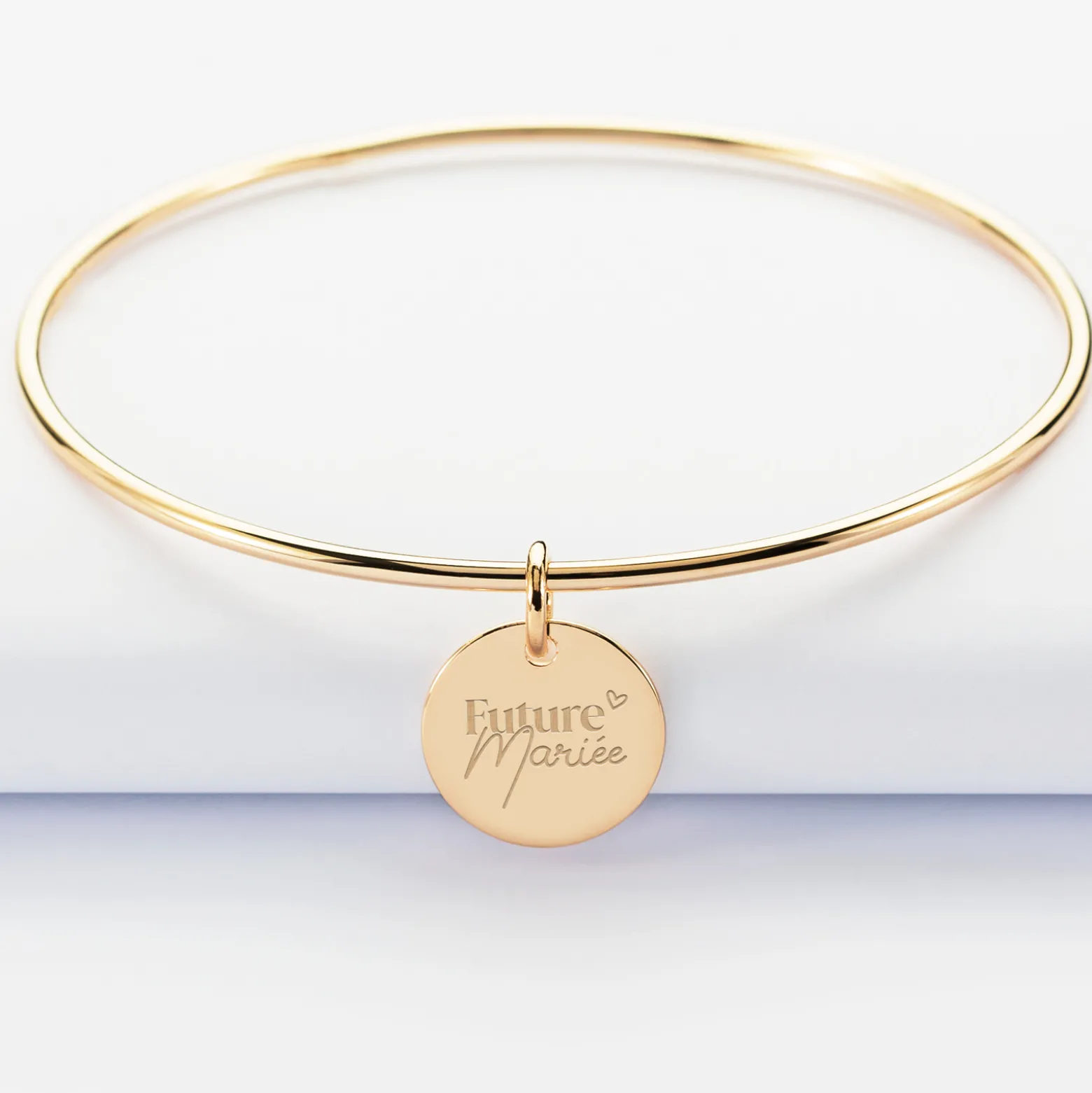 Bracelet Mariée personnalisé jonc plaqué or médaille gravée 15 mm
