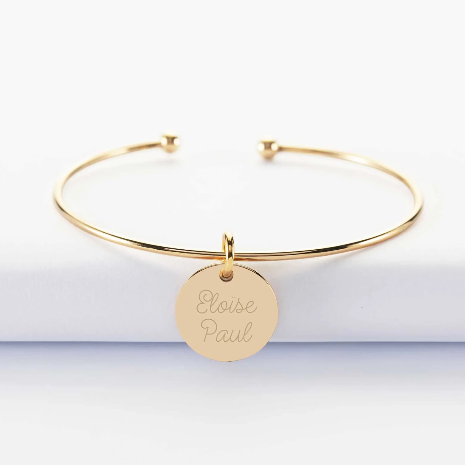 Bracelet Mariée personnalisé jonc ouvert boules plaqué or médaille gravée 15 mm
