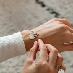 Bracelet personnalisé chaine fermoir marin médaille gravée argent 15 mm