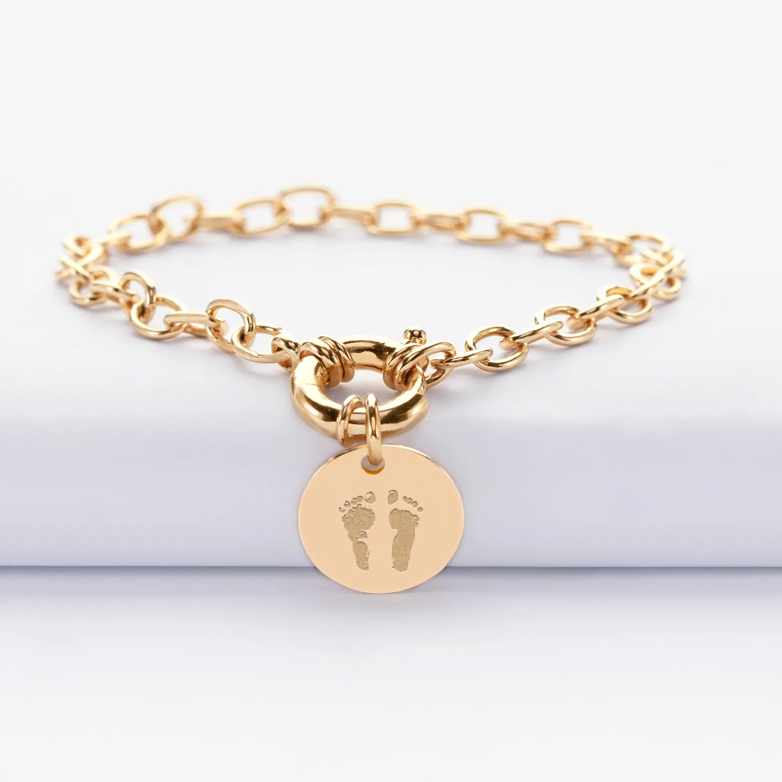 Bracelet personnalisé chaine fermoir marin médaille gravée plaqué or 15 mm