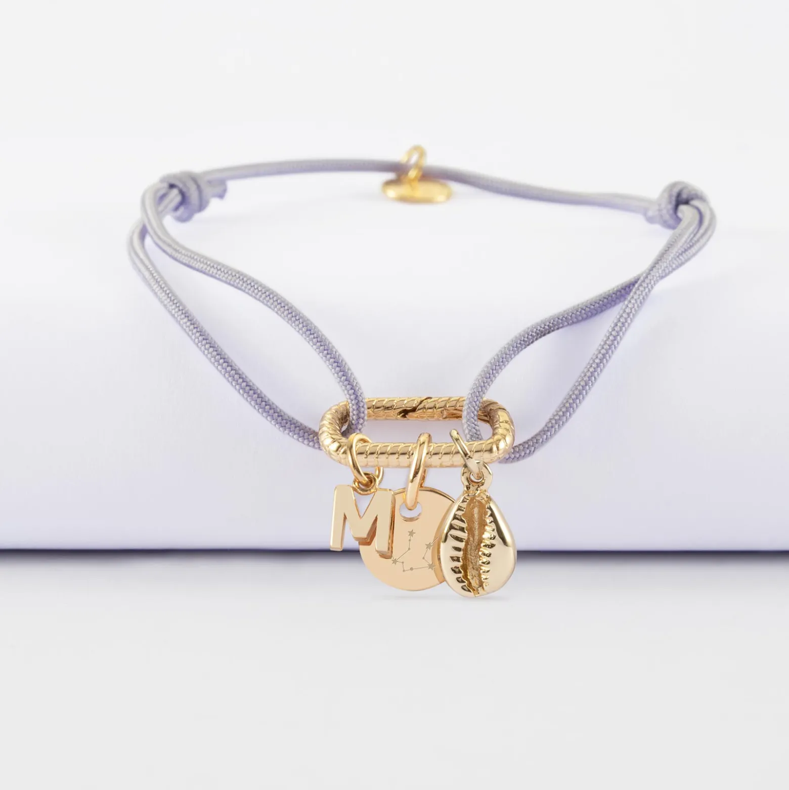 Bracelet personnalisé cordon mousqueton perle 17x11 mm médaille gravée plaqué or 10 mm et breloque(s) summer - à composer