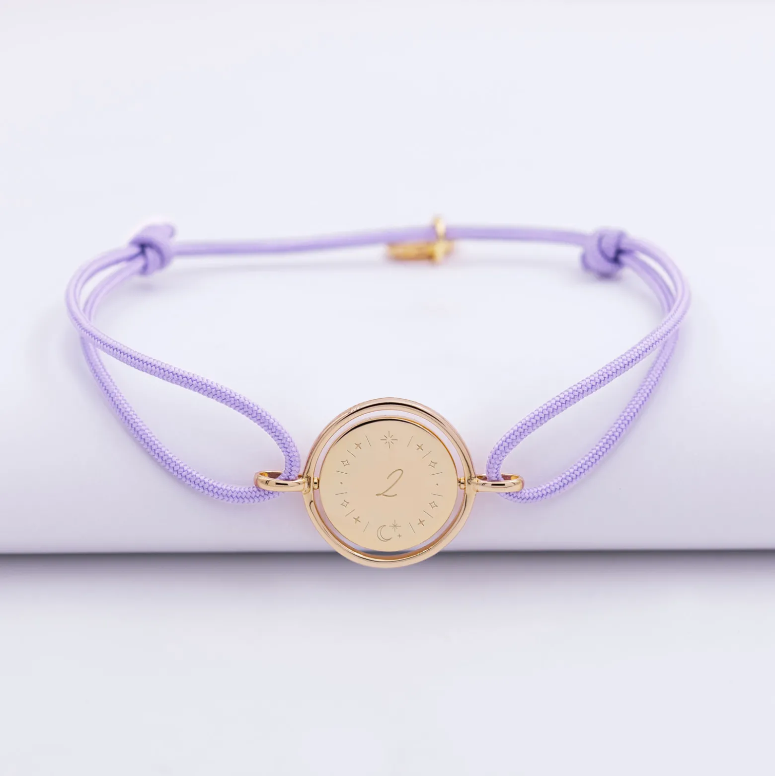 Bracelet personnalisé cordon médaille réversible Eternelle gravée plaqué or 2 trous 16 mm - HappyBulle x Capucine