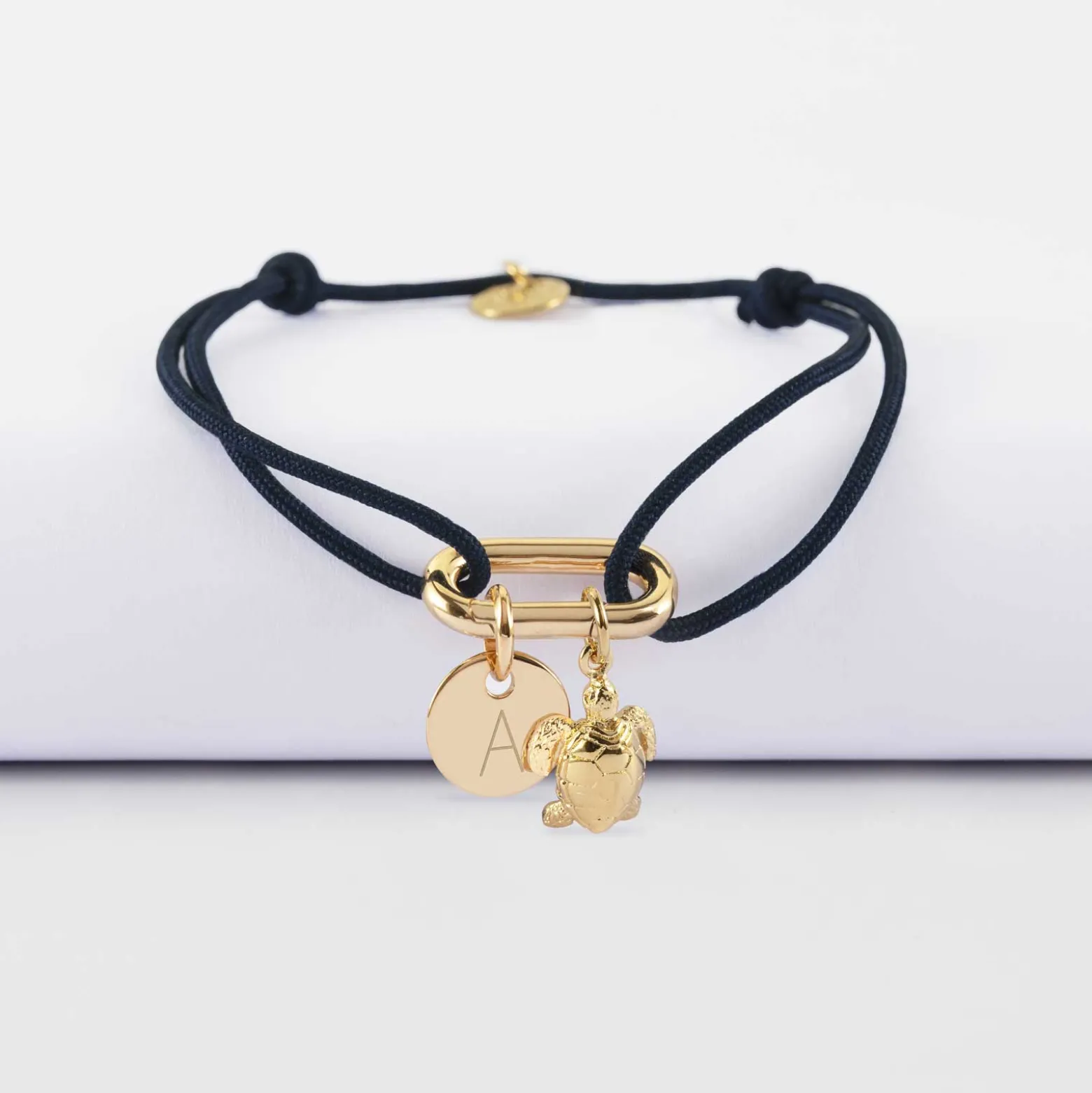 Bracelet personnalisé cordon mousqueton 17x11 mm médaille gravée plaqué or 10 mm et breloque(s) summer - à composer