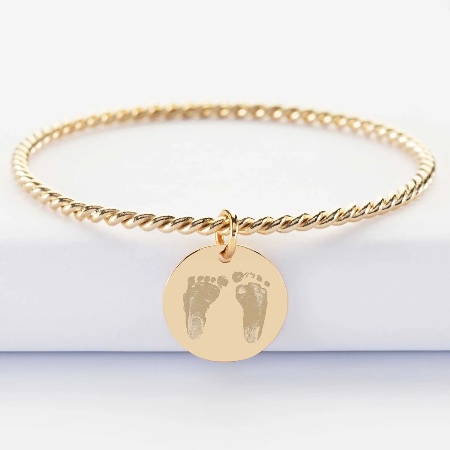 Bracelet personnalisé jonc torsadé plaqué or médaille gravée 19 mm