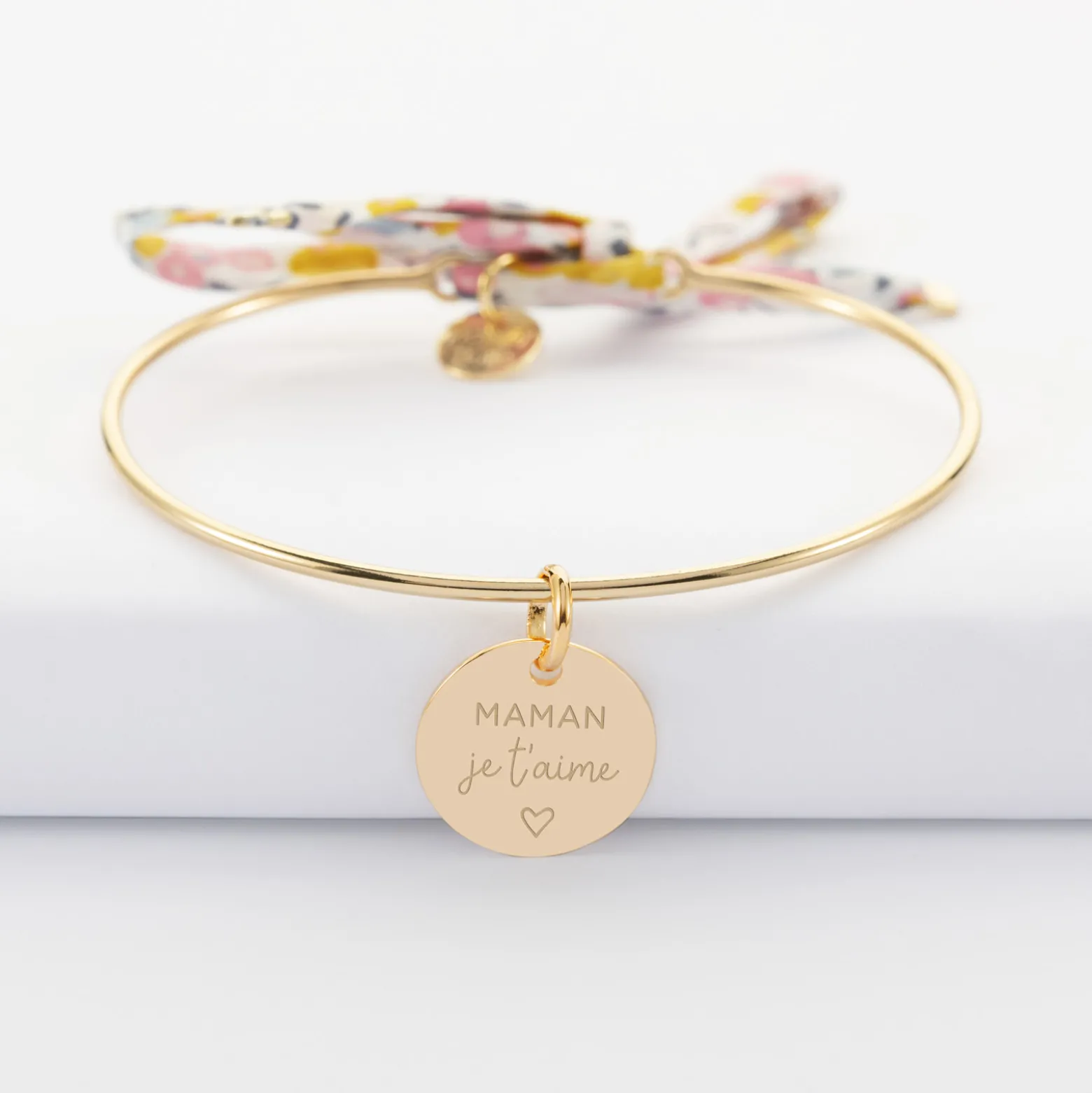 Bracelet personnalisé jonc plaqué or et cordon Liberty médaille gravée 15 mm