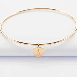 Bracelet personnalisé jonc plaqué or médaille gravée initiale coeur 10 mm