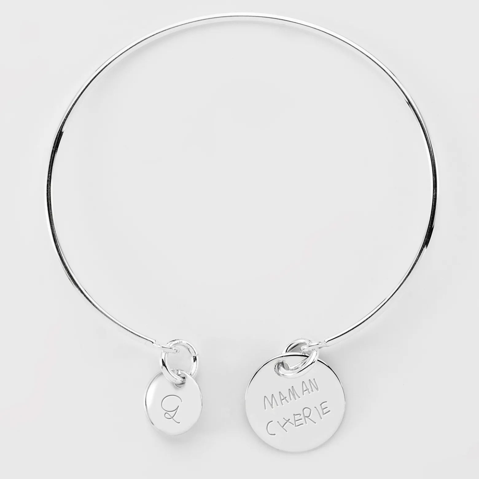 Bracelet personnalisé jonc argent médaille gravée 15 mm et breloque ronde 10 mm