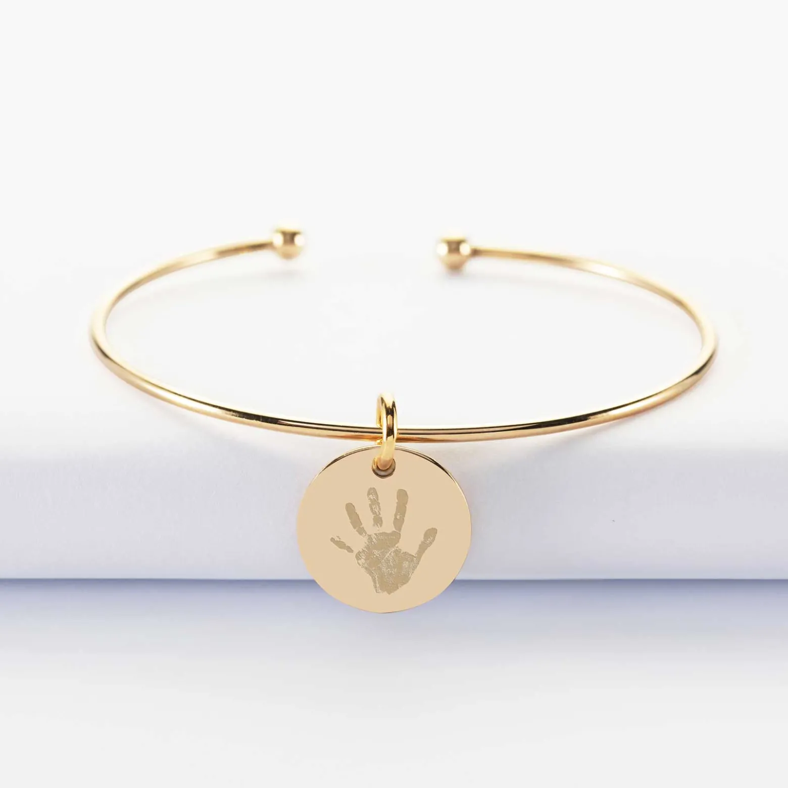 Bracelet personnalisé jonc ouvert boules plaqué or médaille gravée 15 mm