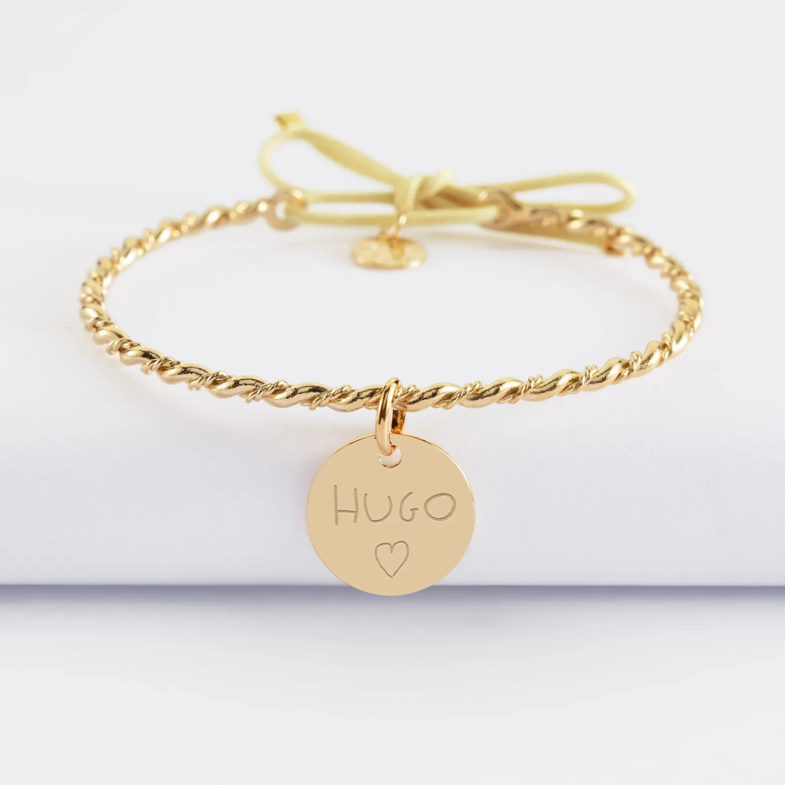 Bracelet personnalisé jonc tressé plaqué or et cordon médaille gravée 15 mm