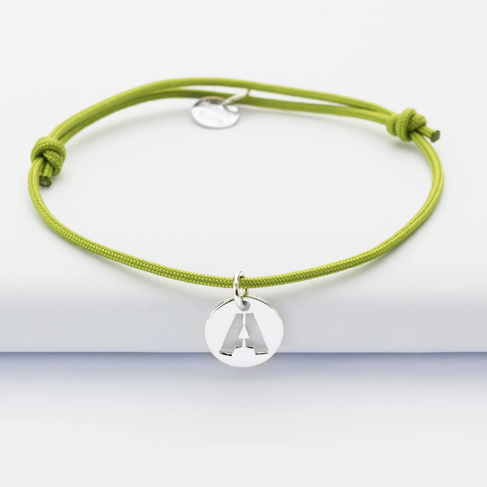 Bracelet personnalisé médaille lettre initiale argent 11mm
