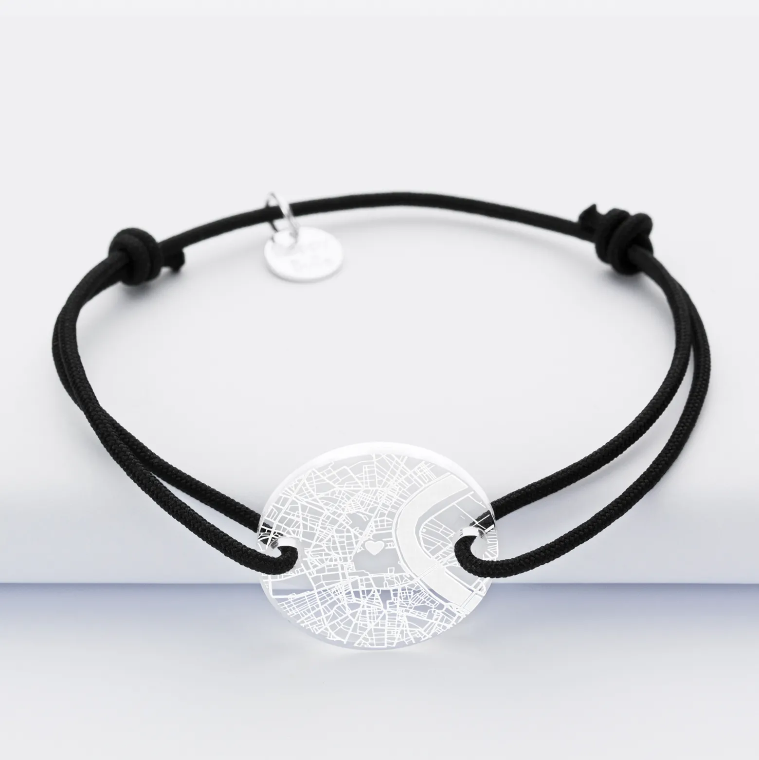 Bracelet personnalisé médaille gravée acrylique ronde 2 trous 21 mm "Géo map"