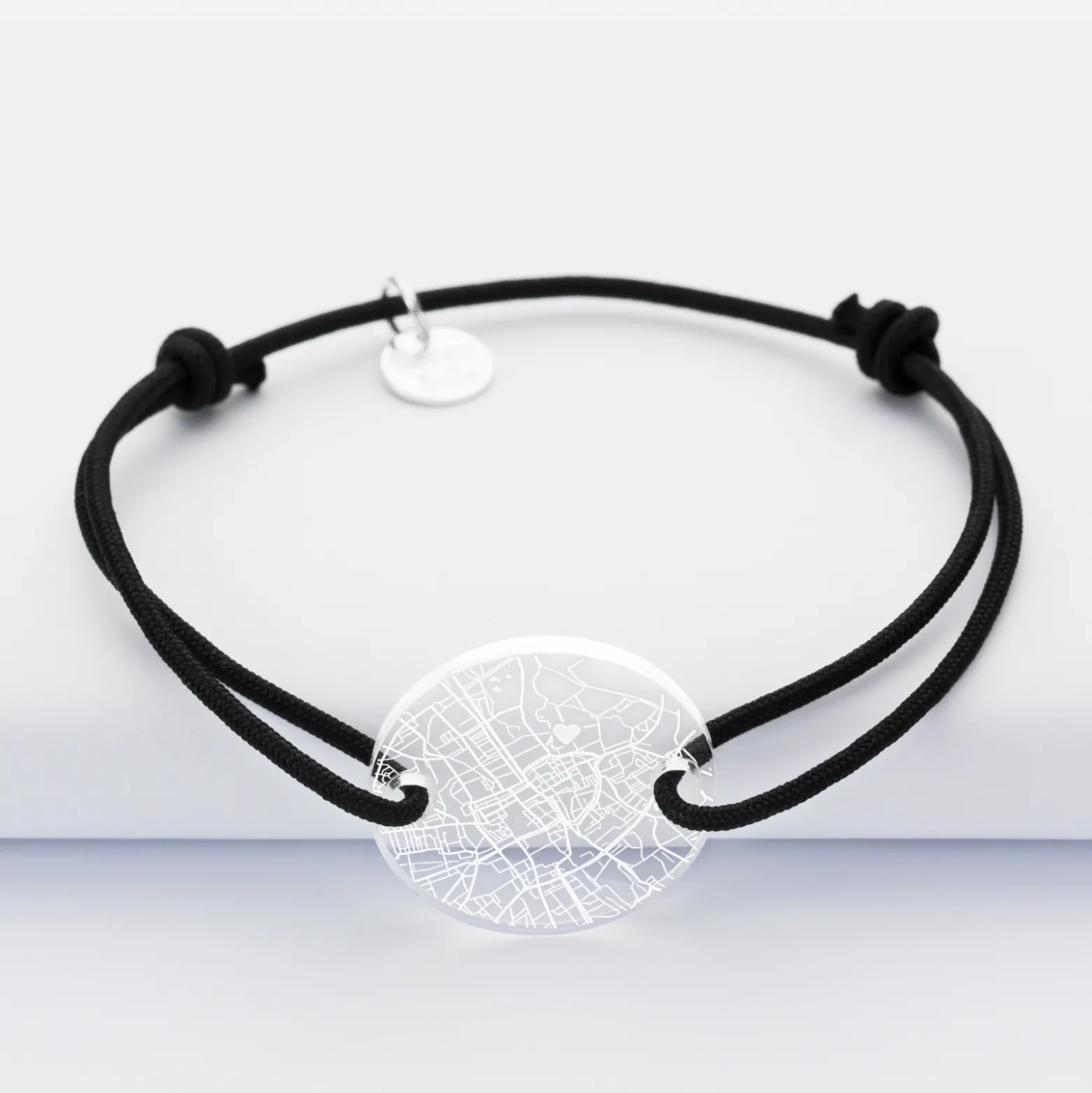 Bracelet personnalisé médaille gravée acrylique ronde 2 trous 21 mm "Géo map"