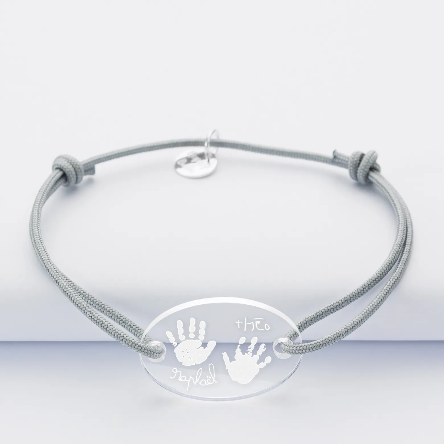 Bracelet personnalisé médaille gravée acrylique ovale 25x17 mm