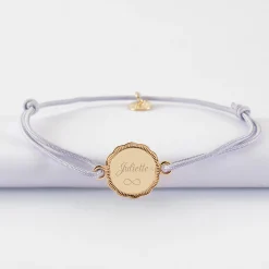 Bracelet personnalisé médaille contour fleur gravée plaqué or 2 trous 15 mm
