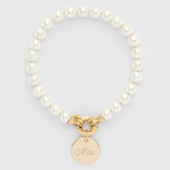 Bracelet personnalisé perles de Majorque fermoir marin médaille gravée plaqué or 15 mm