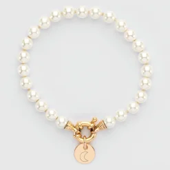 Bracelet personnalisé perles de Majorque fermoir marin médaille gravée plaqué or 10 mm