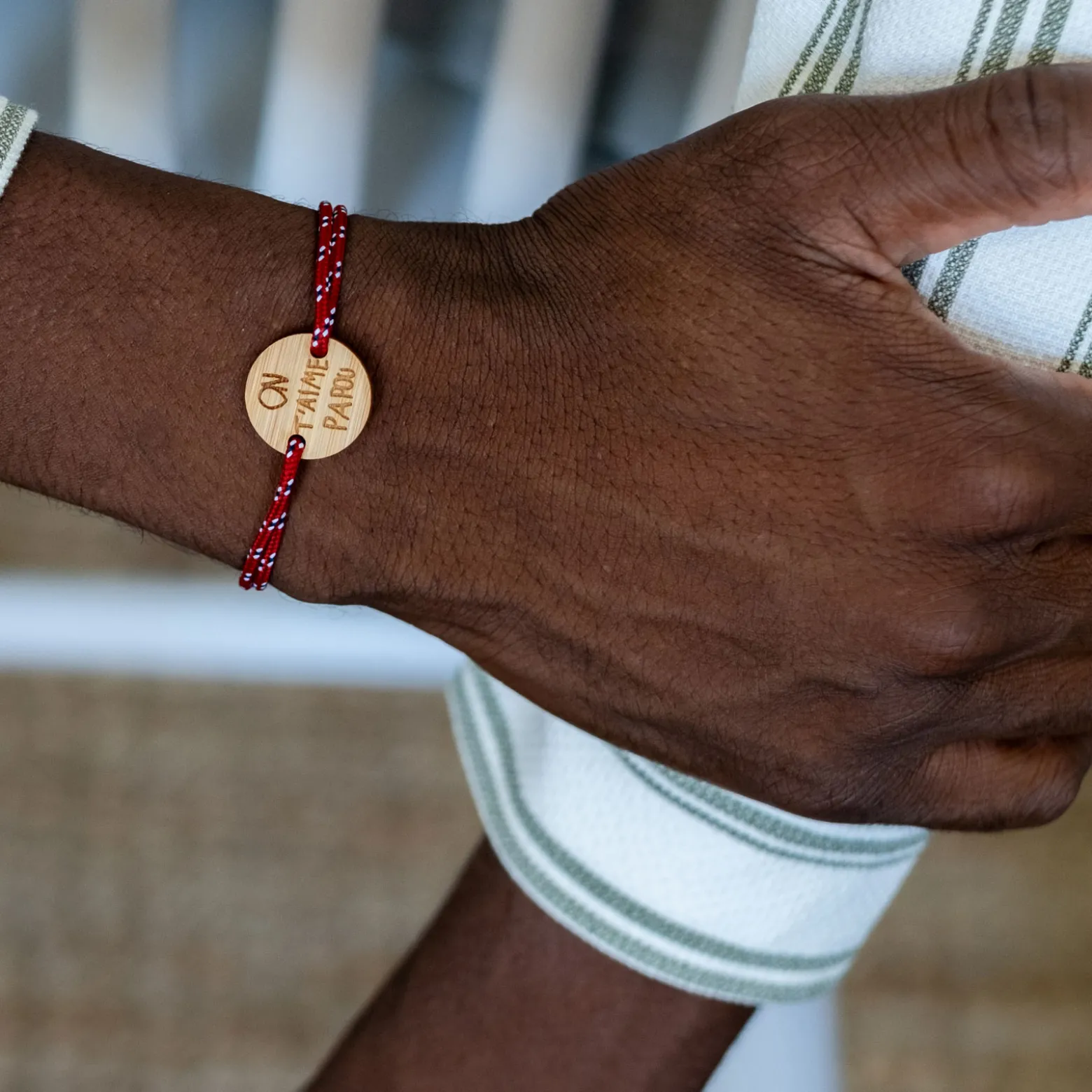 Bracelet Témoin homme personnalisé cordage marin simple médaille gravée bois ronde 2 trous 21 mm