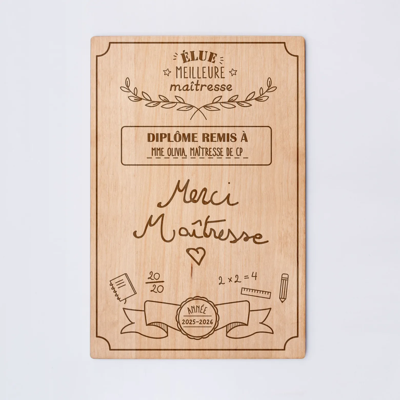 Cadre diplôme maîtresse personnalisé bois gravé 15x10 cm avec support - édition spéciale "Meilleure maîtresse"