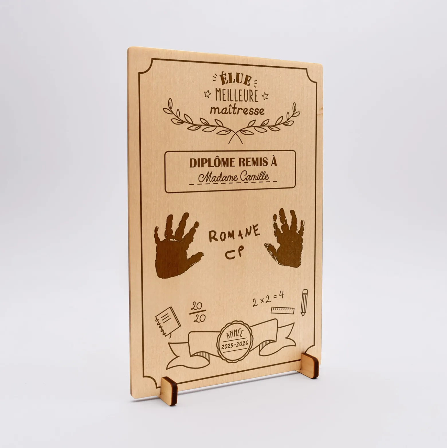 Cadre diplôme maîtresse personnalisé bois gravé 15x10 cm avec support - édition spéciale "Meilleure maîtresse"
