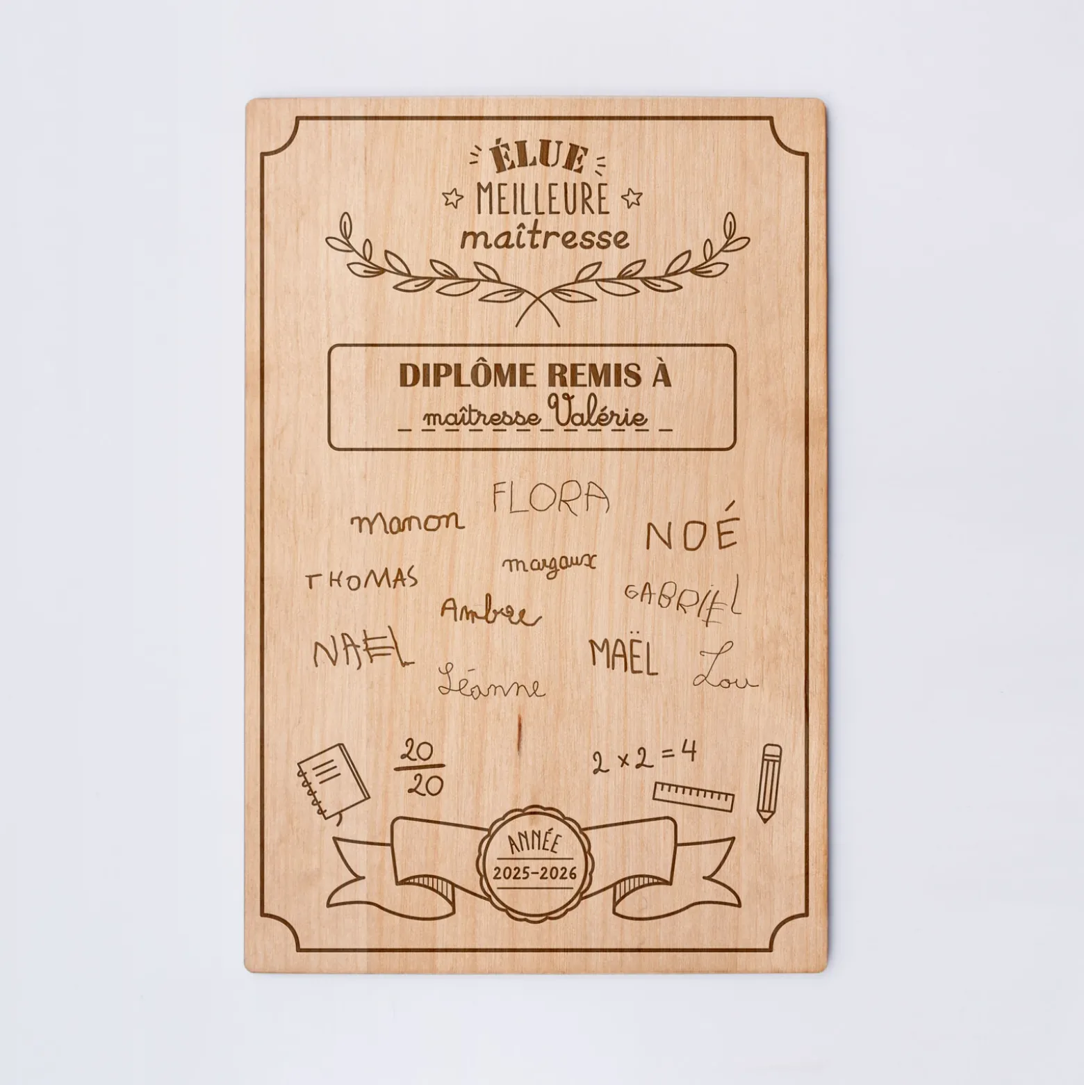 Cadre diplôme maîtresse personnalisé bois gravé 15x10 cm avec support - édition spéciale "Meilleure maîtresse"