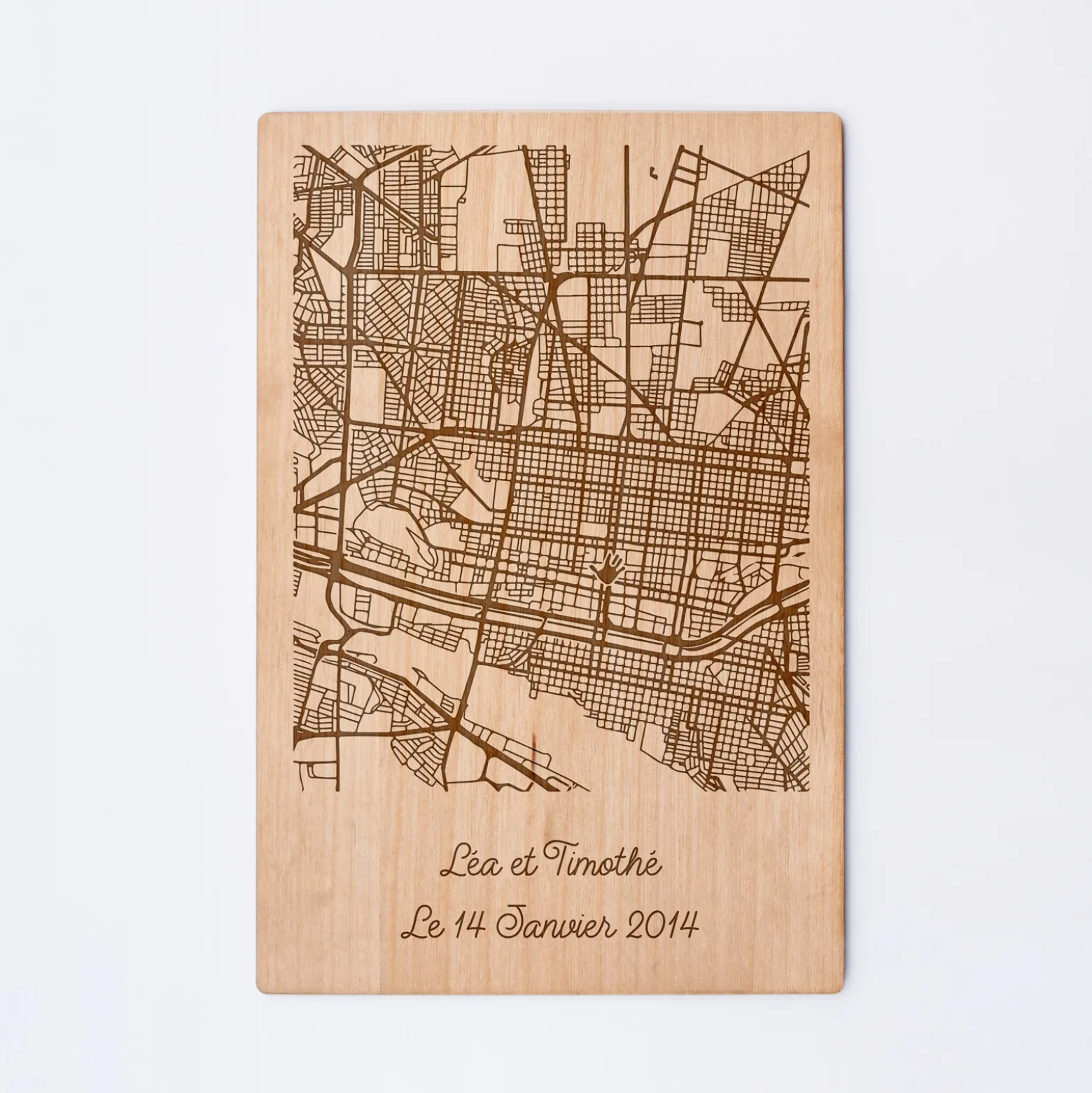 Cadre "Géo map" personnalisé bois gravé 15x10 cm avec support